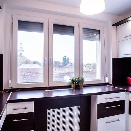 Peaceful, Cozy And New Apartment With Balcony Budapest Extérieur photo